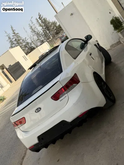 Kia Forte GT 4