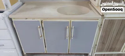 (بيع وشراء اثاث المستعمل ) متوفر عدنا. كاونترات شغل جديد مبطن درجه اولى بوري محشه خشب نشتري اثاث م 2