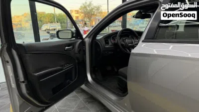 Dodge Charger SXT 3