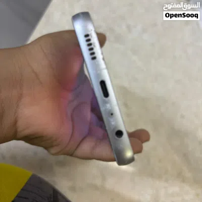 جالاكسي S24 الترا سامسونج أبيض مستعمل بحالة ممتازة مع سعة التخزين المتنوعة 4