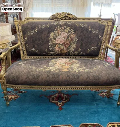 Made in Egypt اقل سعر الاناقة والبساطة والجودة كلها في طقم انتريه باللون الذهبي 2