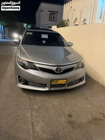 Toyota Camry SE 2