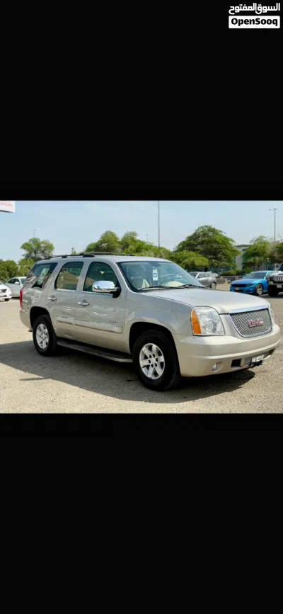 GMC Yukon Denali 2