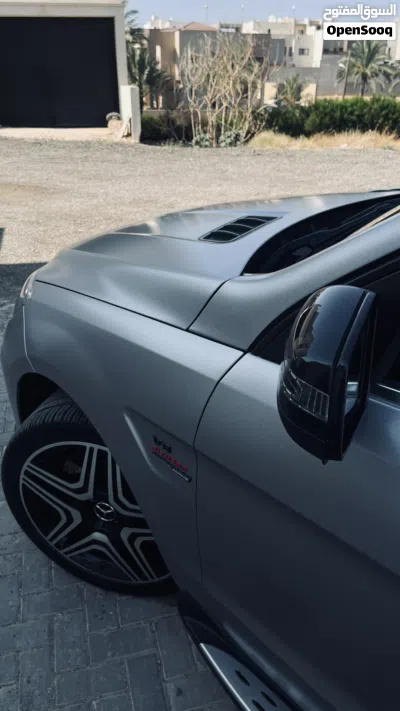 Mercedes Benz M-Class ML 63 AMG 4