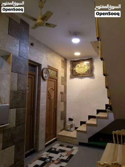 بيت صغير مؤثث للبيع في الجمهورية 4