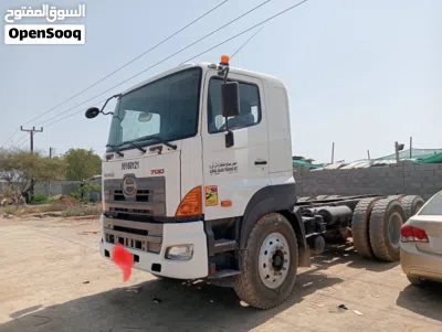 Hino tipper 700 4