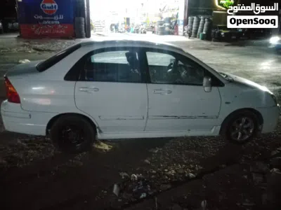 Suzuki Liana 4