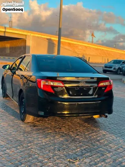 Toyota Camry GLE-X 2