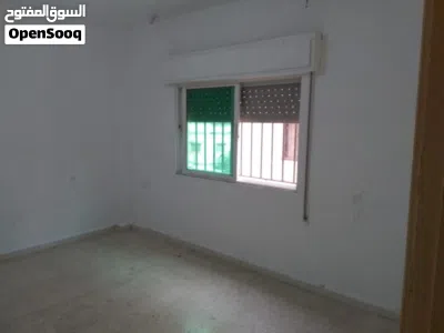 شقه للايجار ضاحية الاميرحسن /النزهة 2