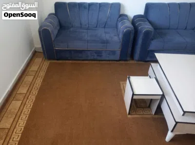 اثاث غرفة ضيوف،طقم كنب طقم طاولات وسجاد وبرادي زيبرا . ب130دينار 2