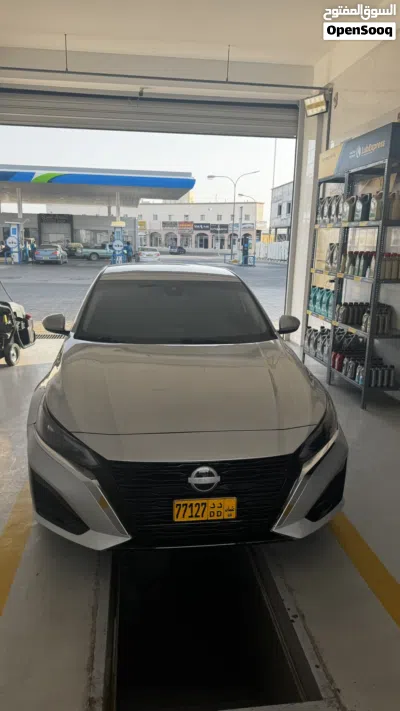 Nissan Altima S 4