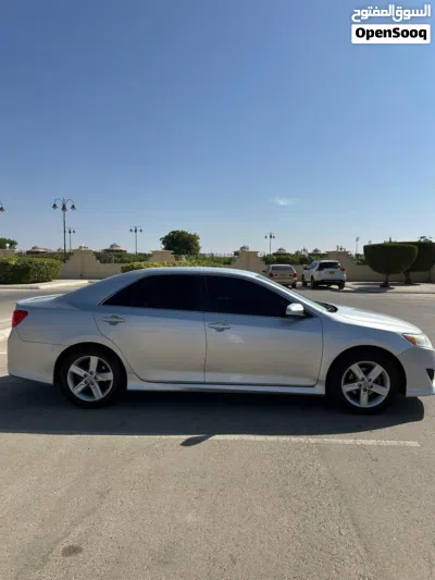 Toyota Camry SE 4