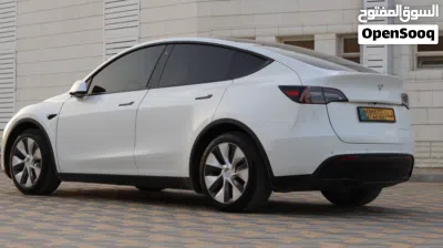 Tesla Model Y Long Range 4