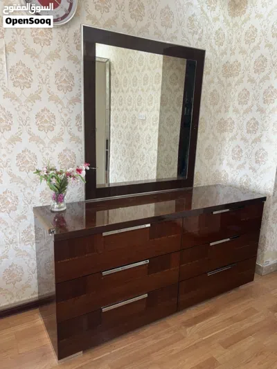ALF ITALIYA PISA WALNUT FINISH Dressing table with Mirror And 6door Majestic Wardrobe 4