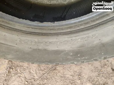 عدد ثلاثة إيطارات 265/65/17 للبيع 3