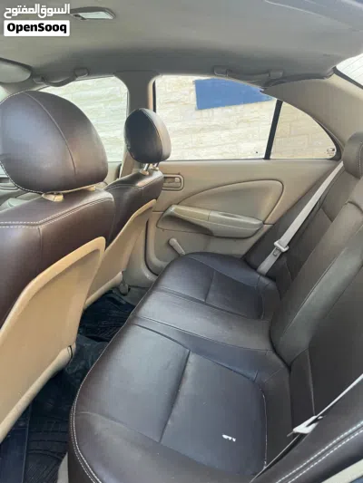 Nissan Sunny SL 2