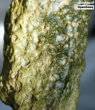حجر المولدافيت النادر...rare moldavite stone 3
