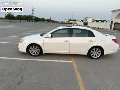 Toyota Avalon XLS 3