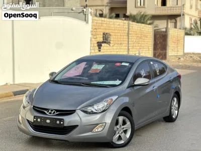 Hyundai Avante Standard 3