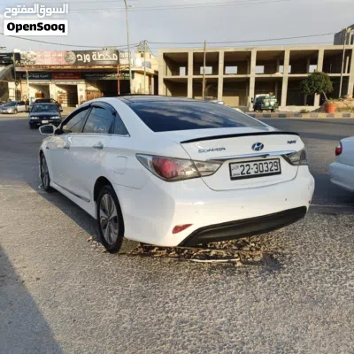 Hyundai Sonata GL 2