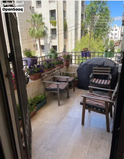 شقة 4 نوم فاخرة للبيع في موقع مميز جدا For Sale and or Rent for Doplomatic 2