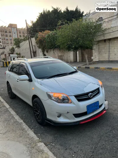 Toyota Corolla Fielder 3