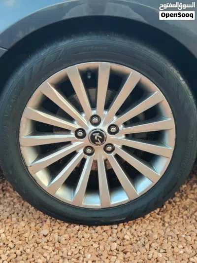 كيا كادينزا Premium 3