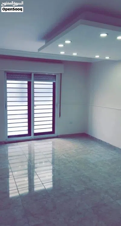 شقه شبه منفصله بمنطقه الحاج حسن بموقع مميز وبحاله ممتازه 4