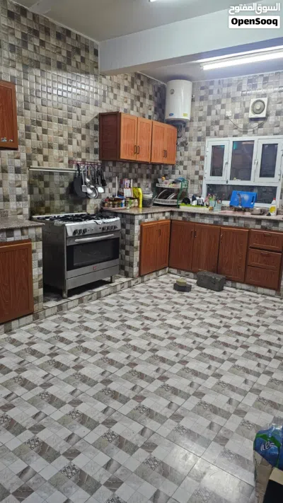 بيت ممتاز بخرائط طابقين بموقع نادر (خلف جامع باب السلام مباشرة) 2