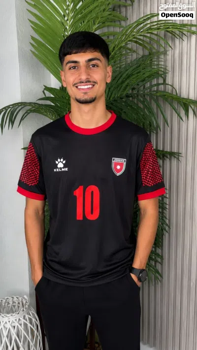 بلوزة المنتخب الاردني لسنة 2026 توفرت متوفرة بمقاسين ( 1 ، 2) ومتوفرة بلونين رقم 2