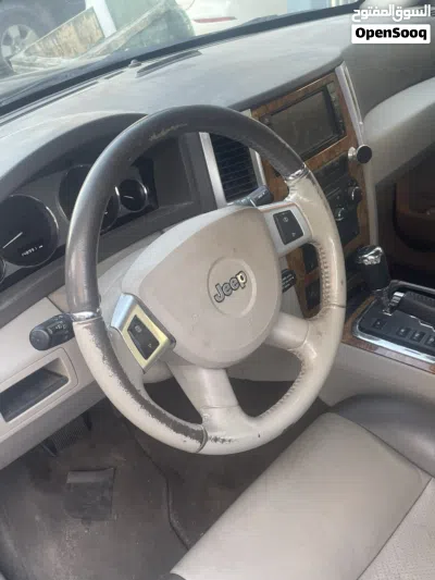 Jeep Grand Cherokee Standard 3