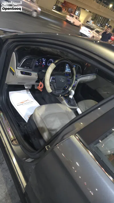 Hyundai Avante Limited 4