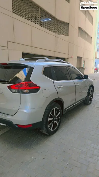 نيسان روج SL 4