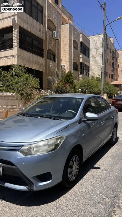 تويوتا يارس E 4