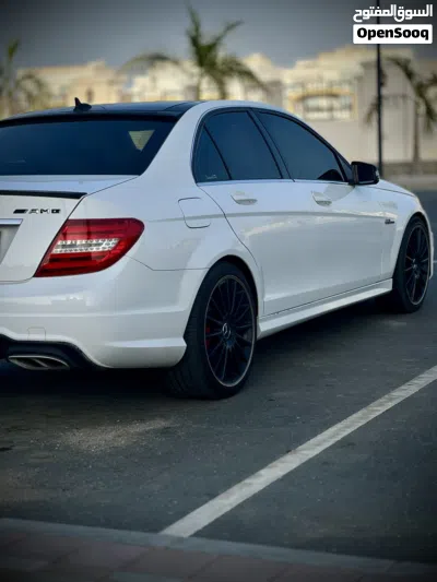 مرسيدس بنز الفئة-C C 350 4