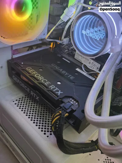 RTX 4060 GIGABYTE R7 5700G 4
