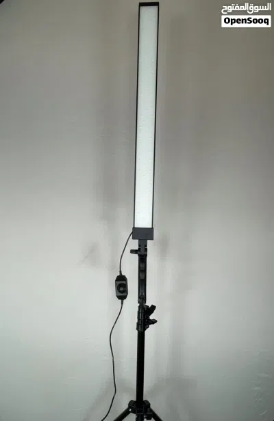 للبيع إضاءة LED عالية الجودة بخالة كالحديد Fir sale LED light like new 2
