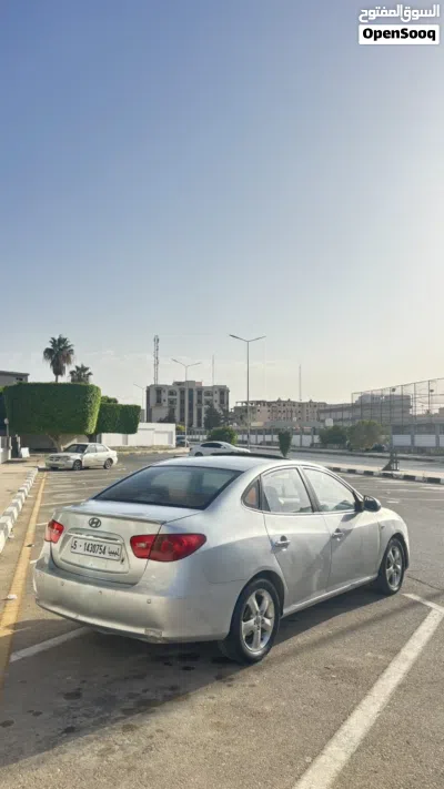 Hyundai Avante SE 3