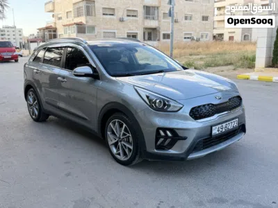 كيا نيرو EX Touring 4