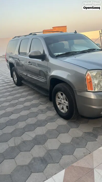 GMC Yukon XL 3