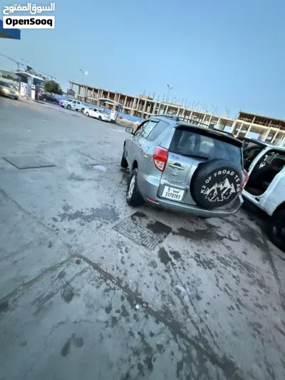 Toyota RAV 4 Limited 2