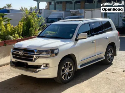 Toyota Land Cruiser GXR 4