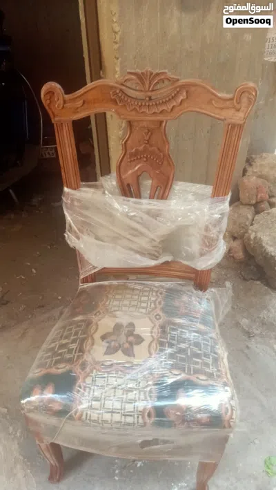 سفره مودرن عموله زان 6 كراسي وتربيزه كبيرة زان خشب حفر منه فيه 2