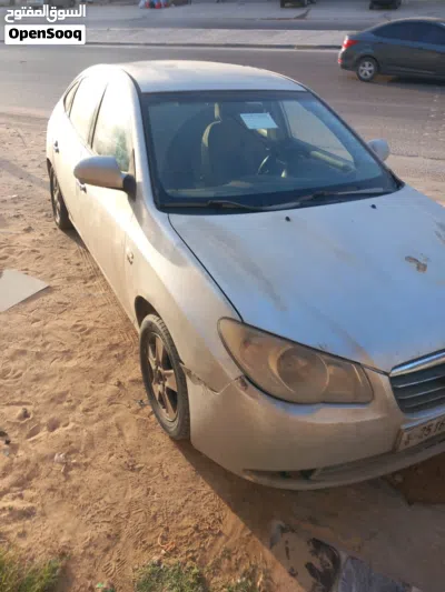 Hyundai Avante SE 3