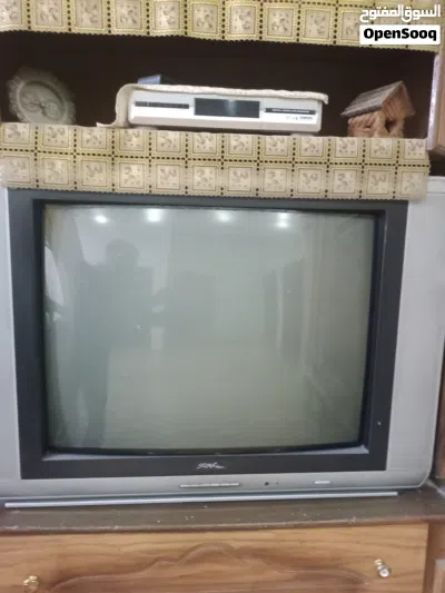 بوفيه مع تلفزيون وريسيڤر 2