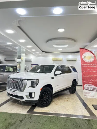 GMC Yukon Standard 2