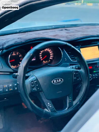 Kia Cadenza Premium 4
