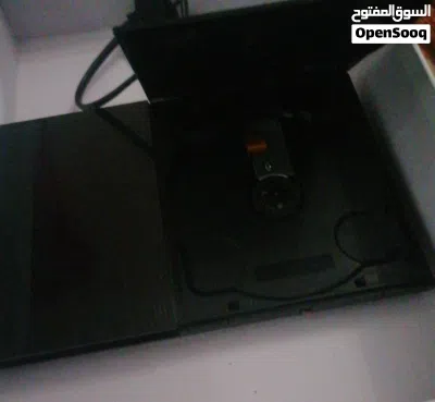 بلاي ستيشن مستعمل للبيع بضاعه مع خيط واحد فقط التواصل وتس فقط 2