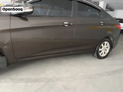 Hyundai Accent Standard 2