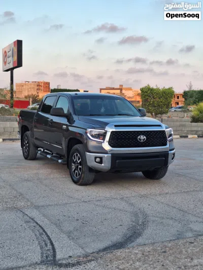 Toyota Tundra SR5 2